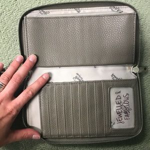 Jewell Thirty-One All About the Benjamins Wallet